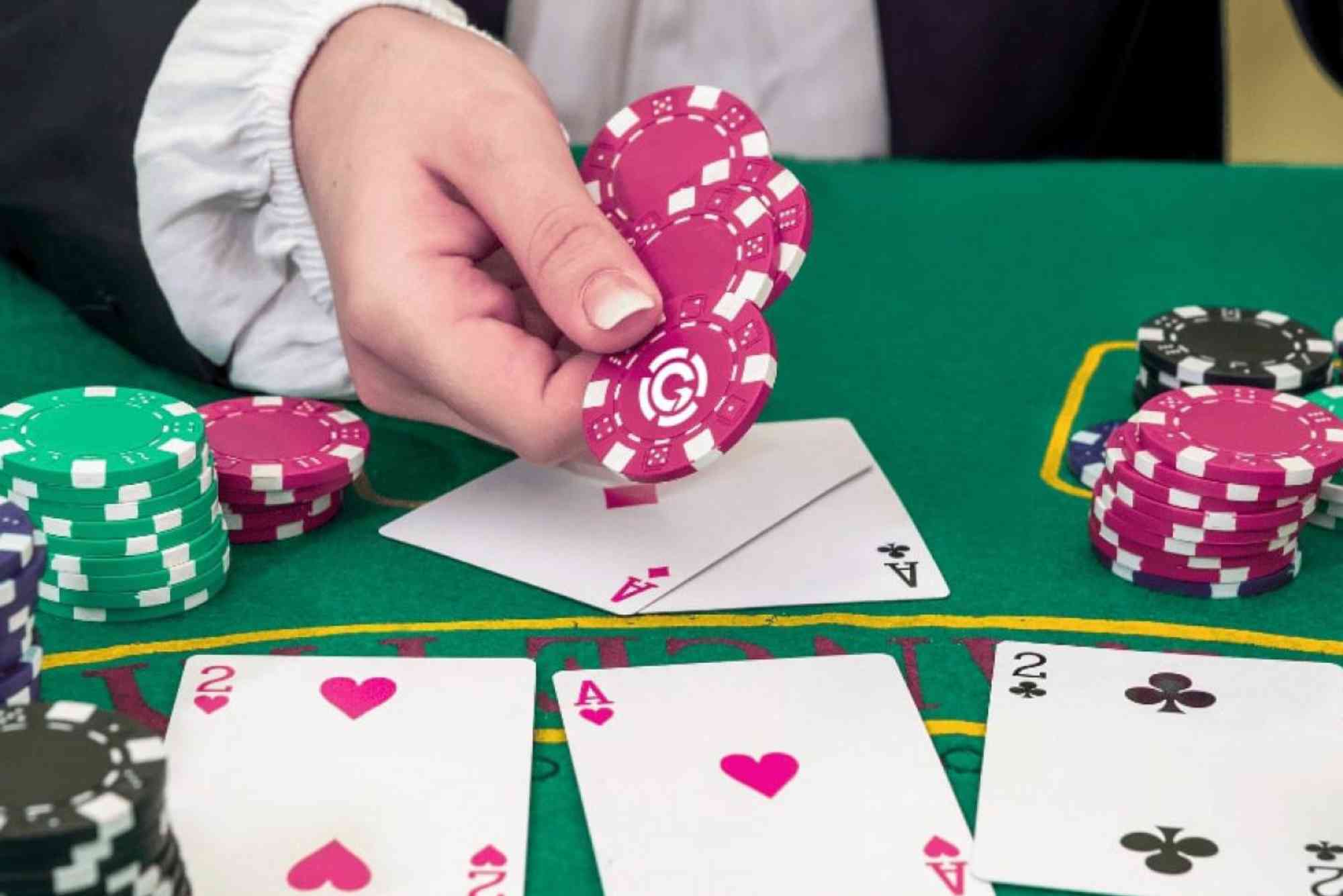 What Are the Best Moves in Live Baccarat