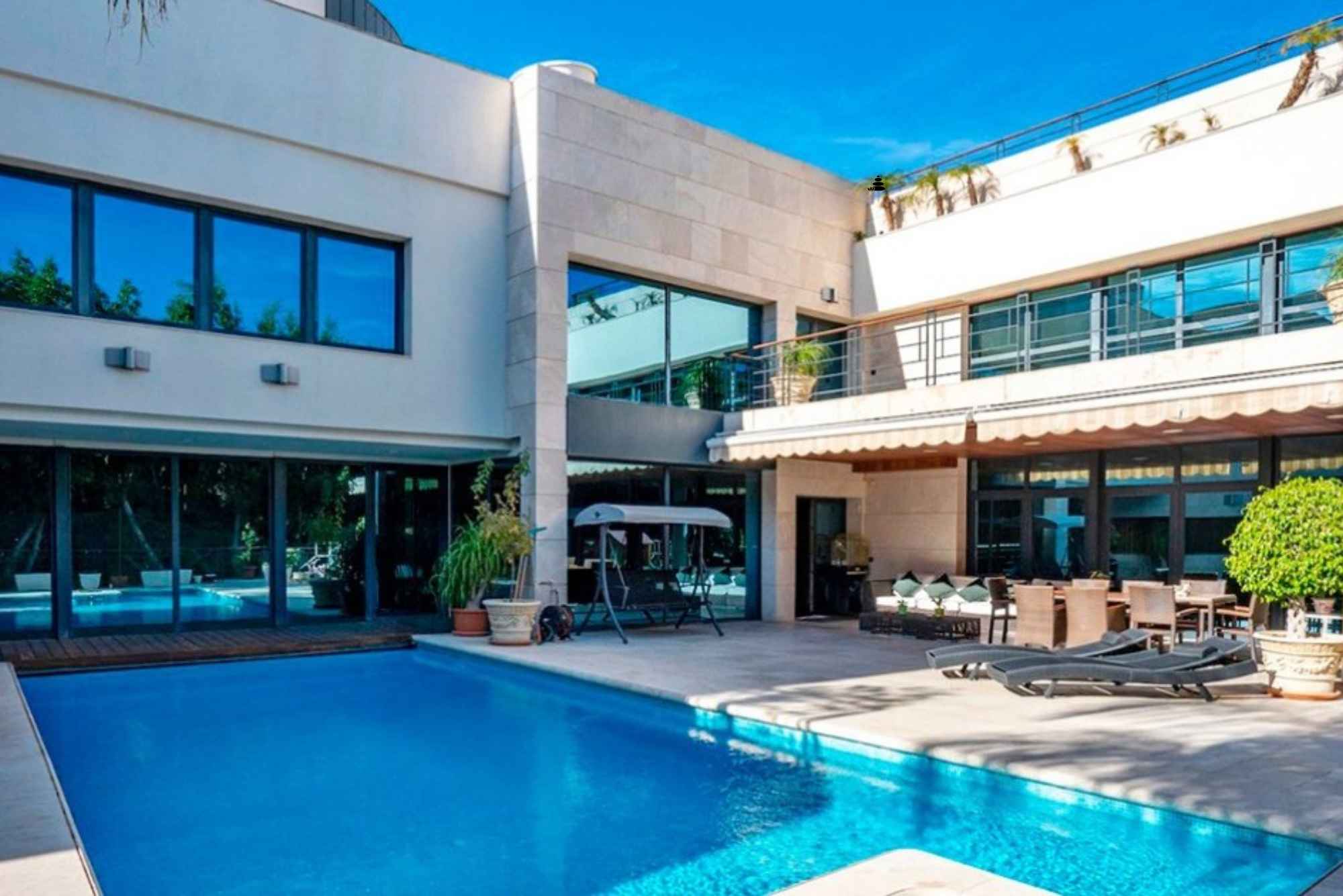 Why Are Houses for Sale in Alicante Spain Attracting Global Buyers